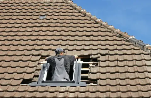 Pose de velux - Méjannes-le-Clap